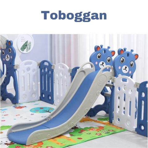 Toboggan intégré au parc modulaire pour bébé RoyalLand pour des heures de jeu.